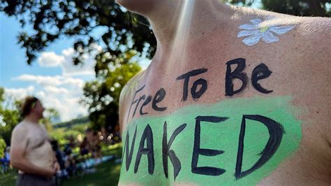 world naked bike ride wisconsin|After Republicans tried to ban it last year, the World Naked Bike。